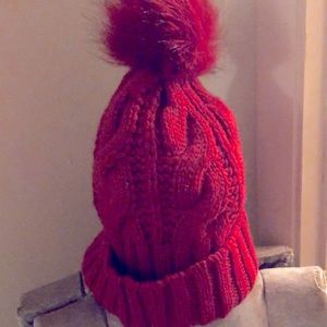 Winter wonderland red pom-pom winter hat